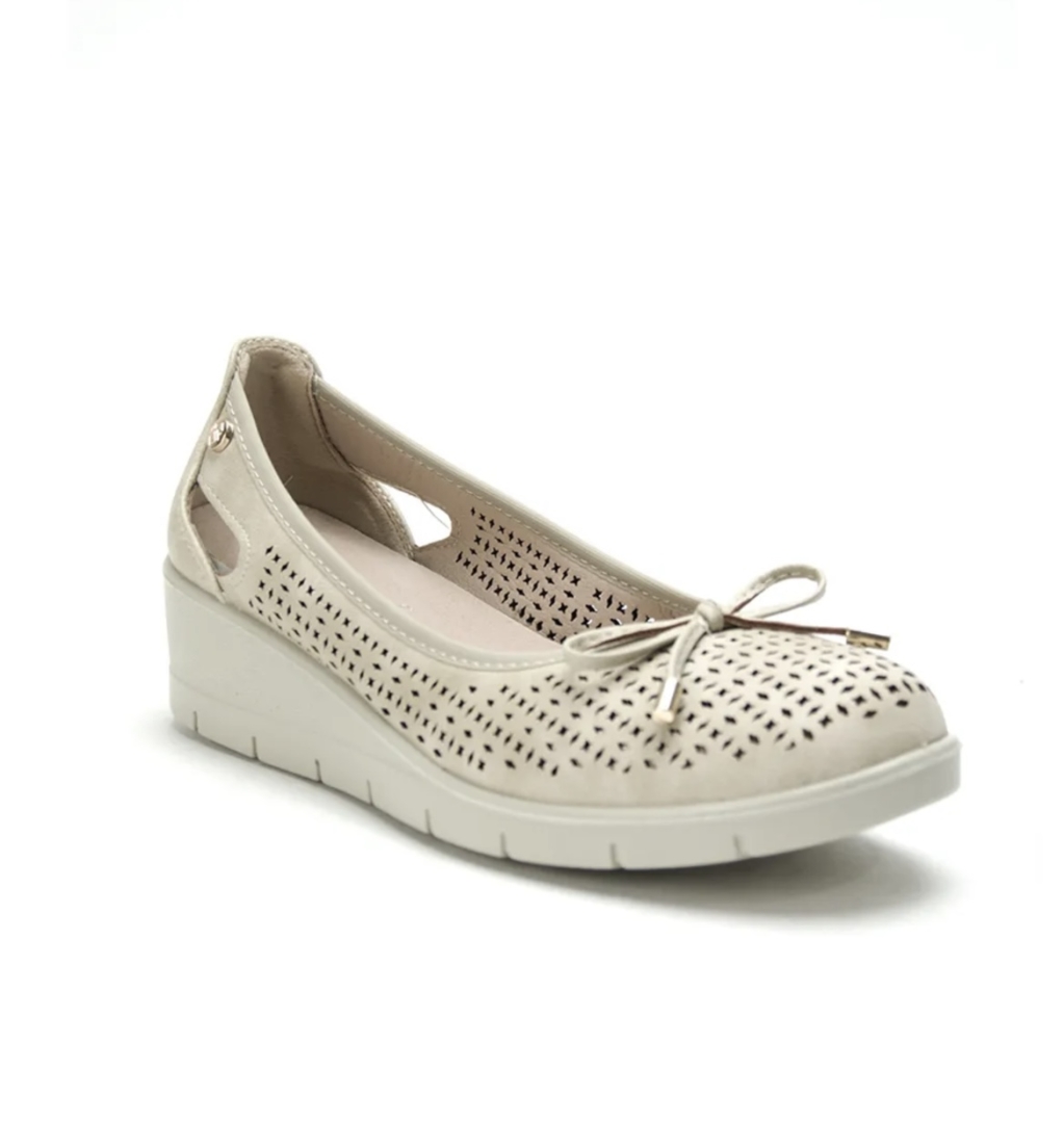 Manoletina con cuña para mujer en beige 24M209 de MYSOFTSHOES. M-238