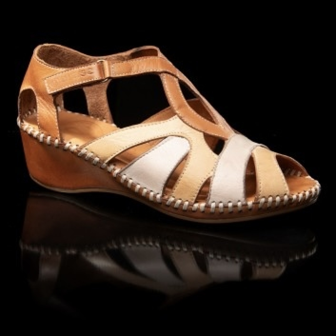 Sandalia para mujer en piel marrón mod. 793-50 de ERASESHOES. M-336